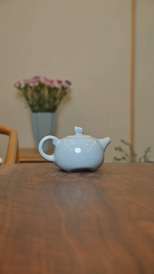 四季纳福壶 天青 微瑕 朱家汝窑款