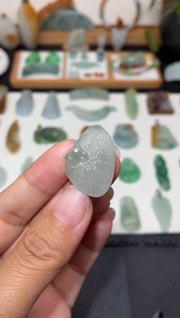 未镶嵌定制翡翠贝贝有福