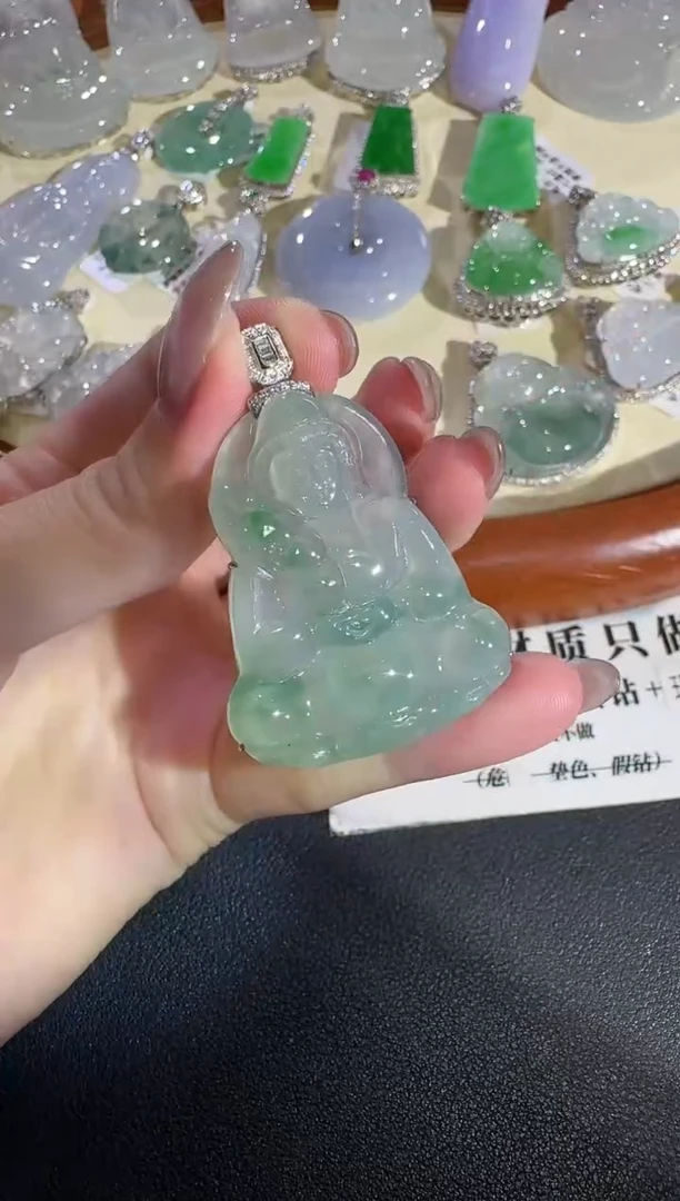 翡翠18K金镶嵌吊坠(不含链)【源头工厂】钻石镶嵌