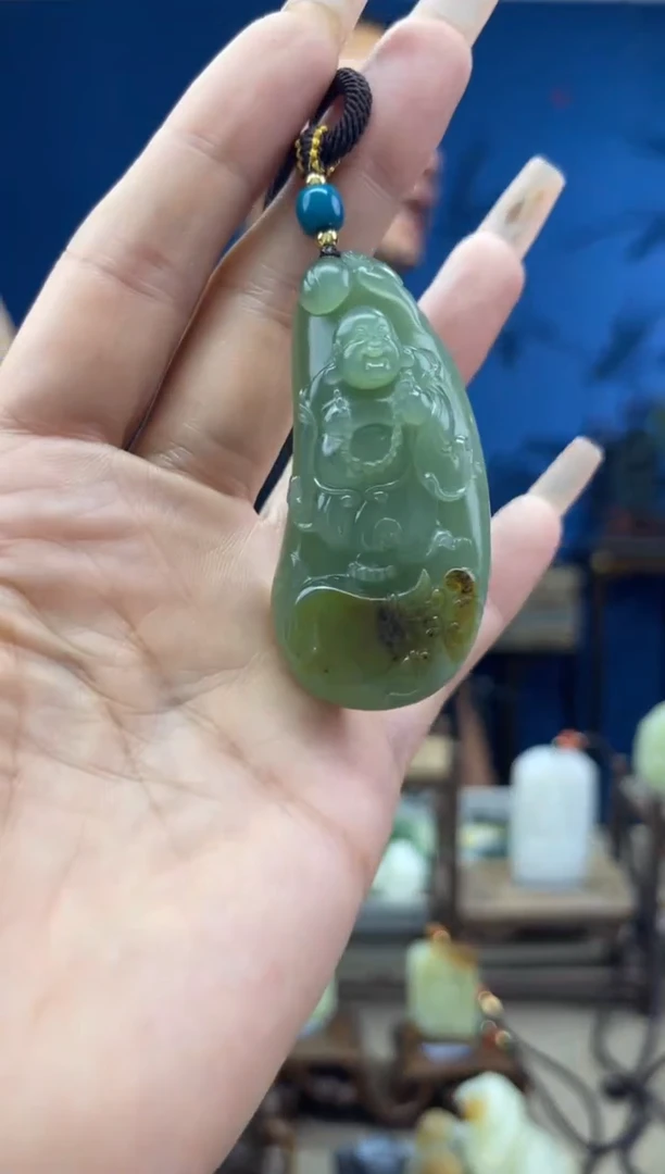 和田玉未镶嵌颈饰1