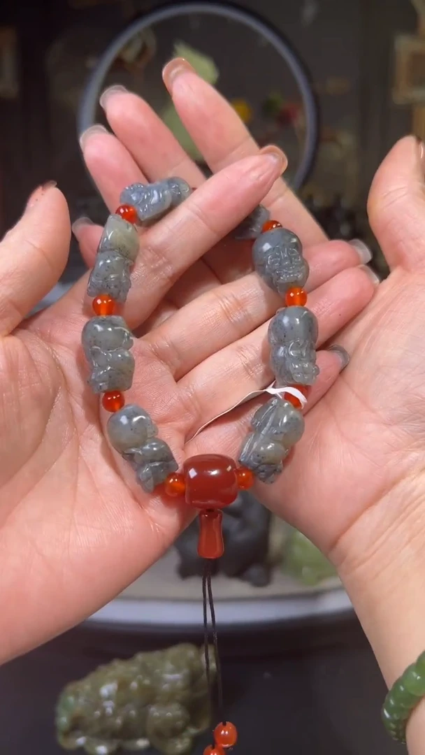 颈饰未镶嵌和田玉手串