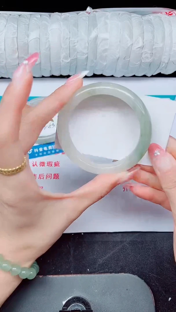 未镶嵌手镯石英质玉227-55/56