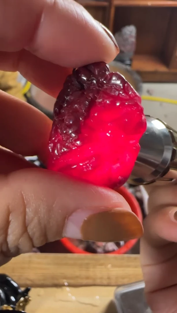 天然辰砂无根砂吊坠11