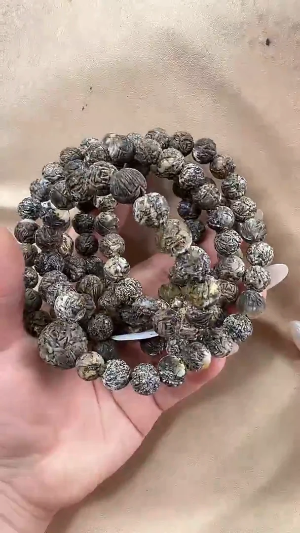 琥珀颈饰未镶嵌项链