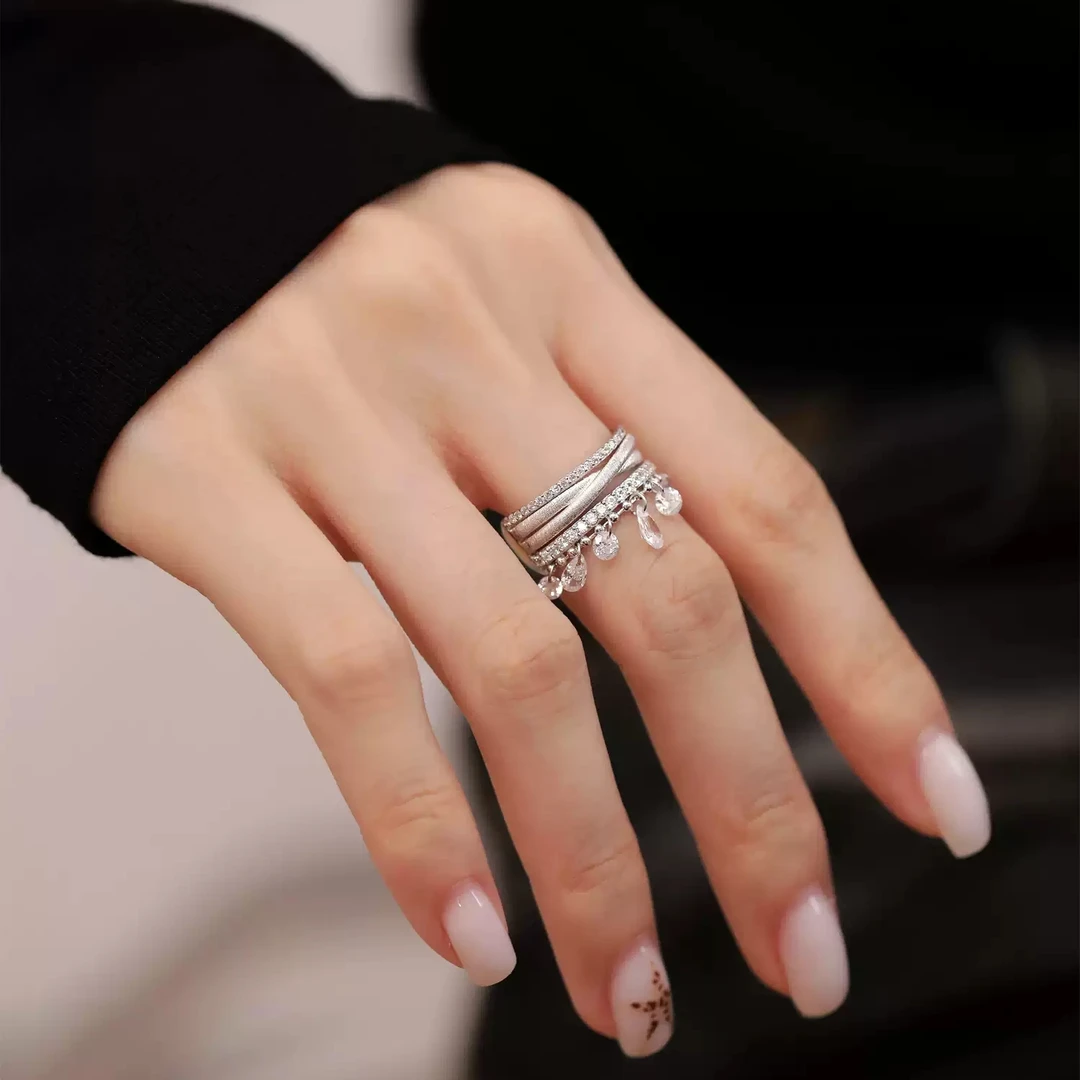 925银合成锆石戒指  J13428 时尚镶钻吊锆气质戒指