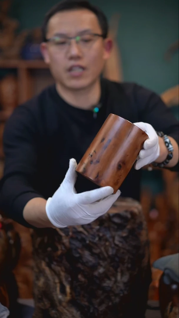 【闪购商品】枣木雷击枣木笔筒