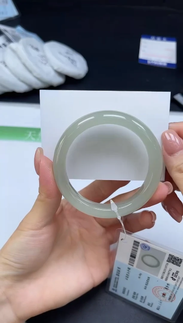 未镶嵌手镯石英质玉080-54