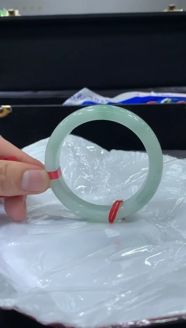 未镶嵌手镯翡翠翡翠手镯