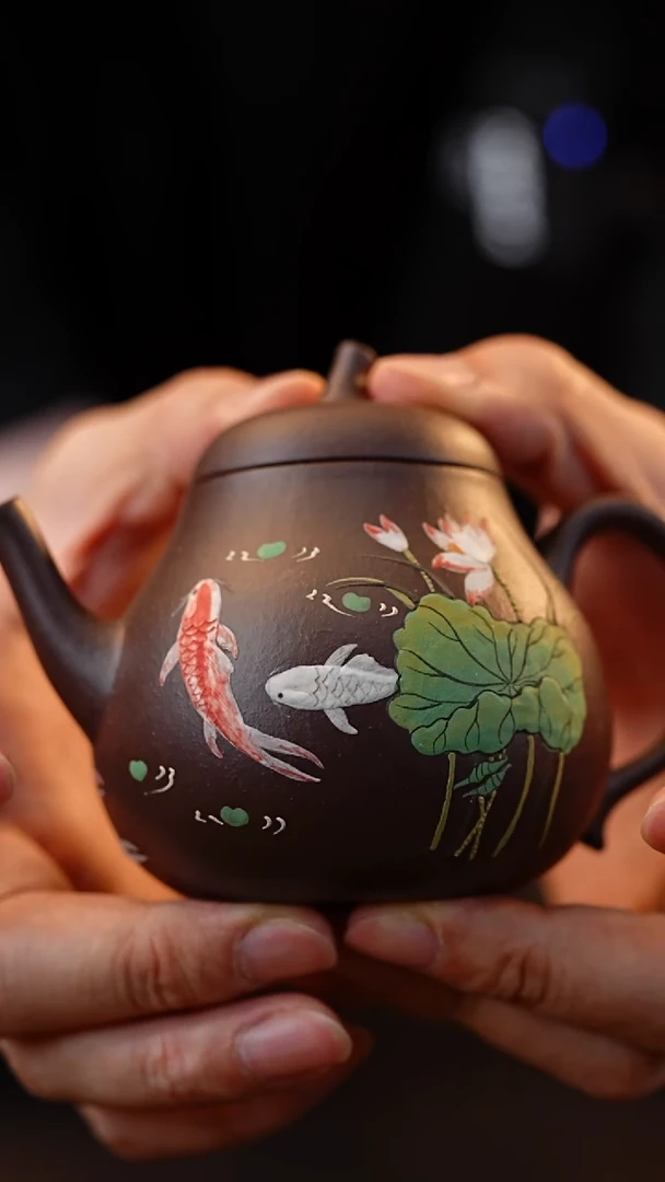 茶壶紫砂茄瓜