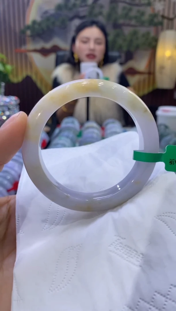 【闪购商品】翡翠手镯未镶嵌多人09211