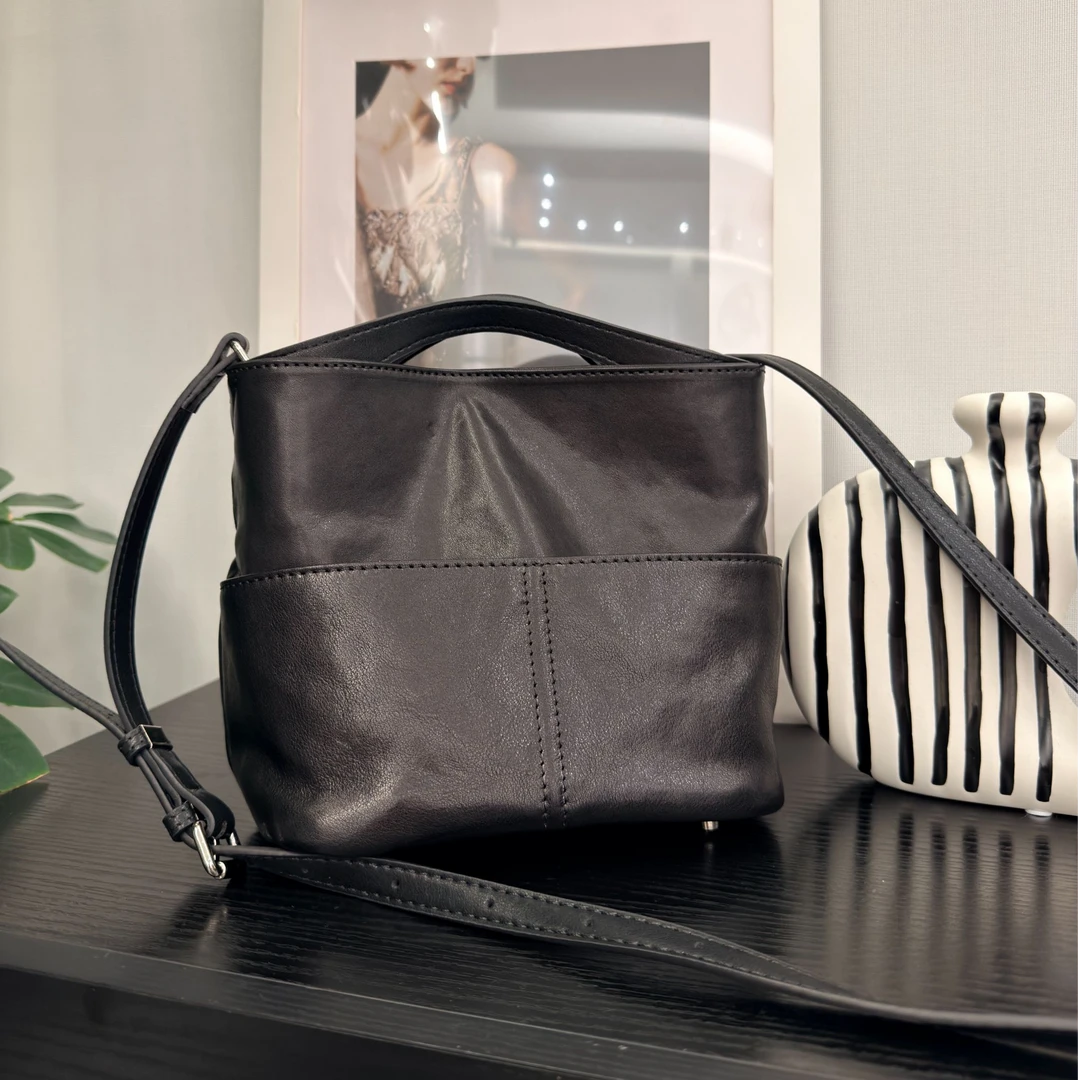 【卡蔓陈LILI】简约风女士斜跨韩版纯色水桶包单肩磁扣斜挎包肩包