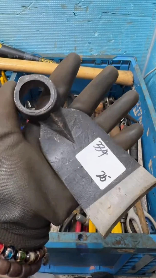 东*家用五金工具一个