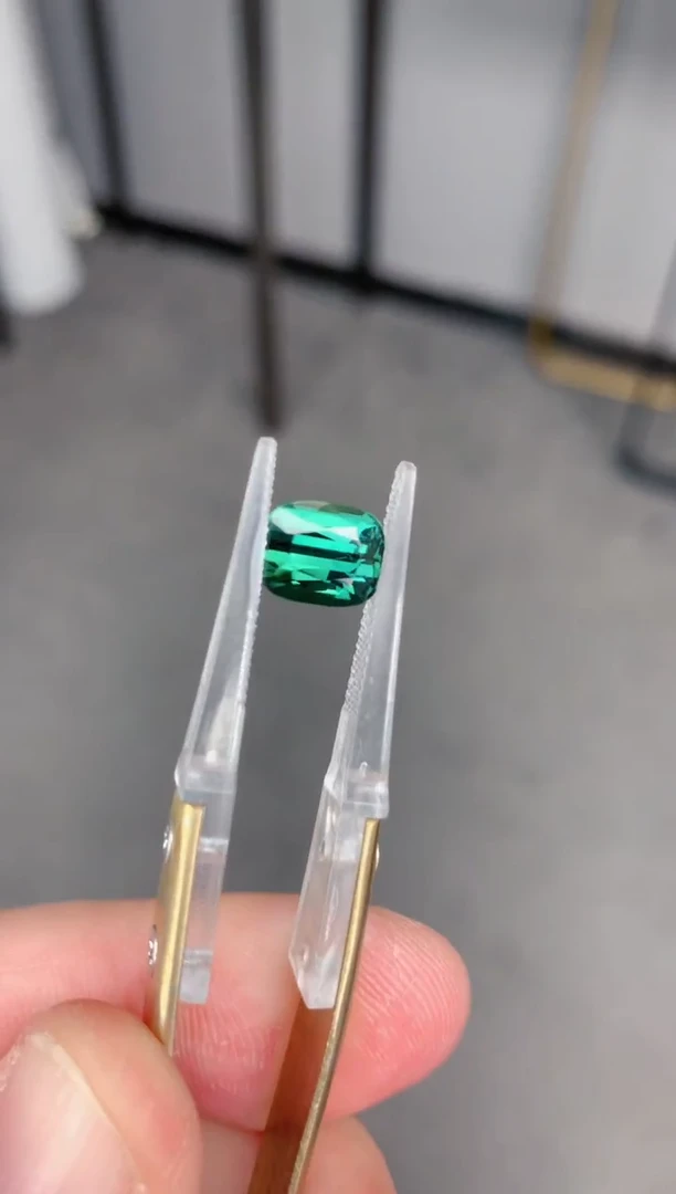 未镶嵌裸石碧玺2.2ct 绿碧玺 定制