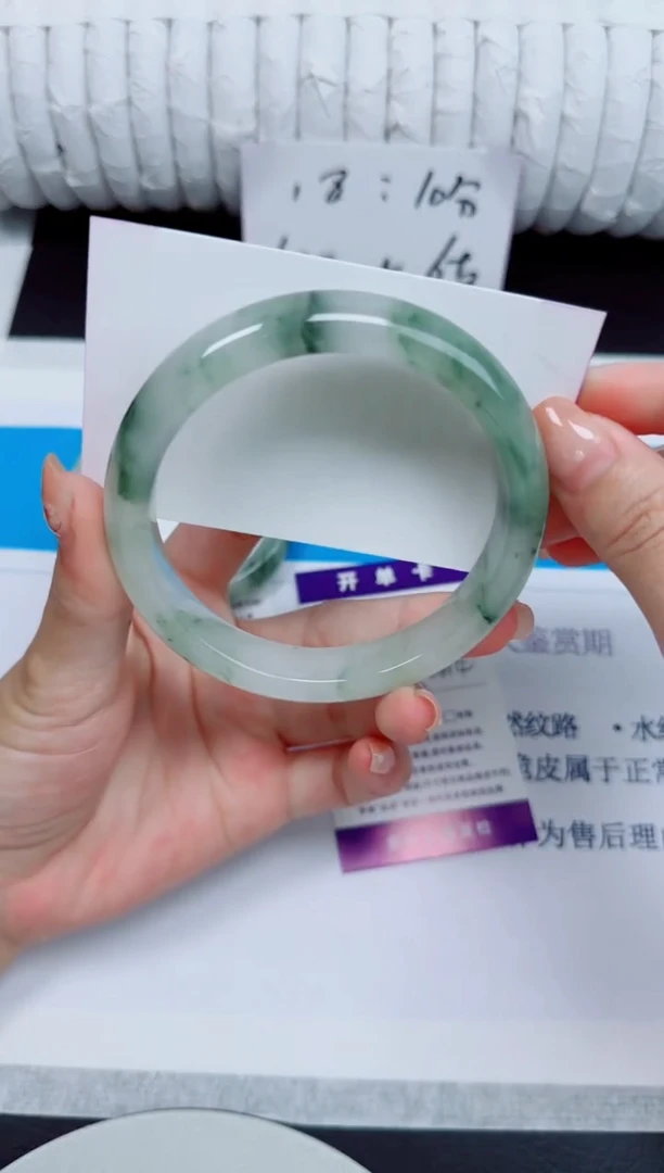 石英质玉手镯未镶嵌16/64