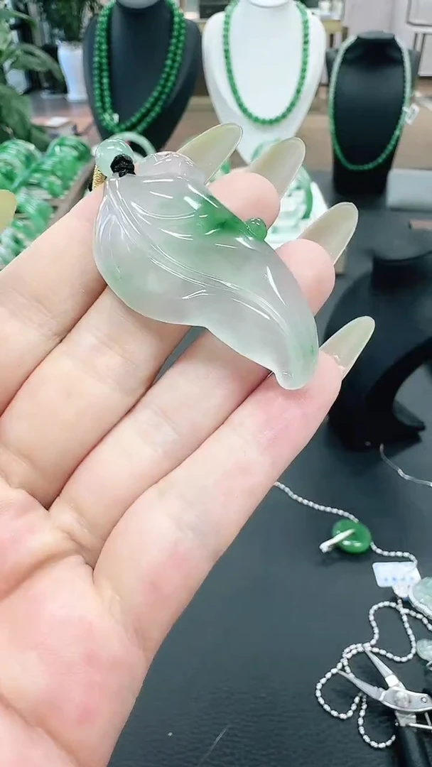 未镶嵌1石英质玉（非洲翠）/7803