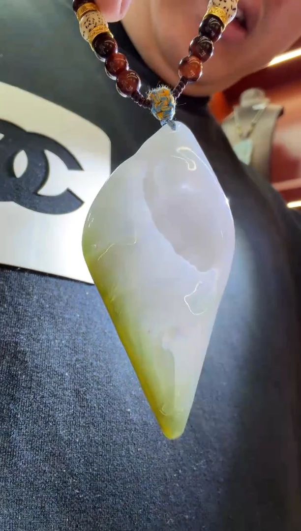 未镶嵌挂件翡翠A货翡翠孤品国雕谢林工