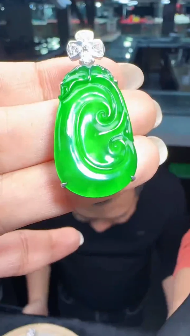 未镶嵌定制翡翠翡翠吊坠97