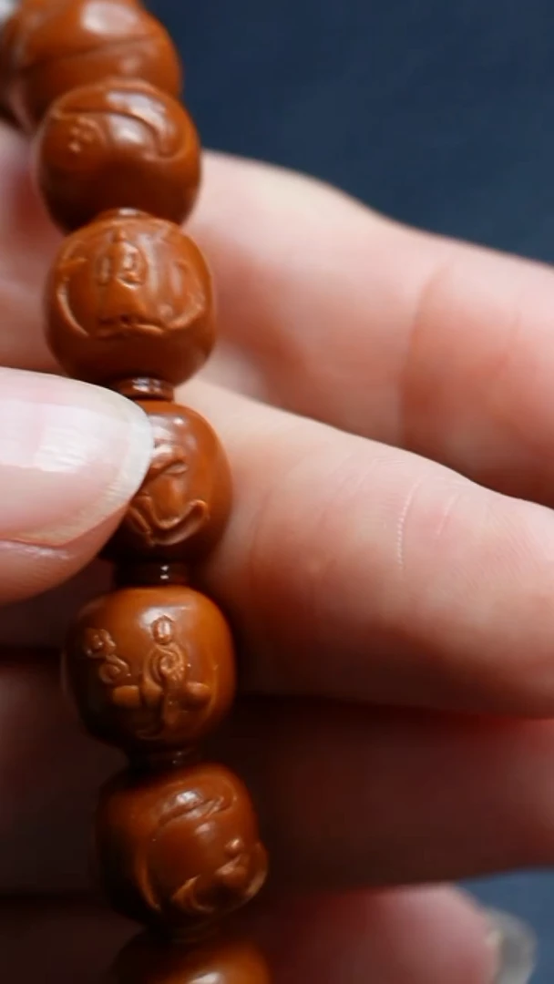 吊坠橄榄核路****条橄榄核