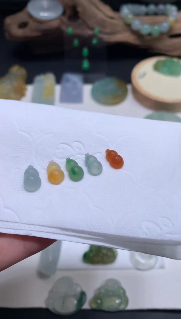 定制翡翠未镶嵌天然翡翠