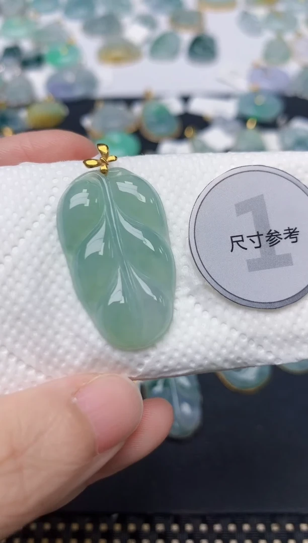 颈饰18K金镶嵌翡翠天然缅甸A货翡翠