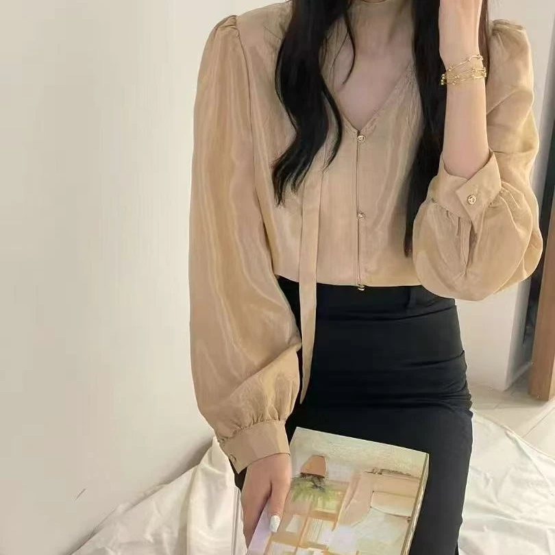 春季新款休闲时尚百搭V领飘带长袖H4886