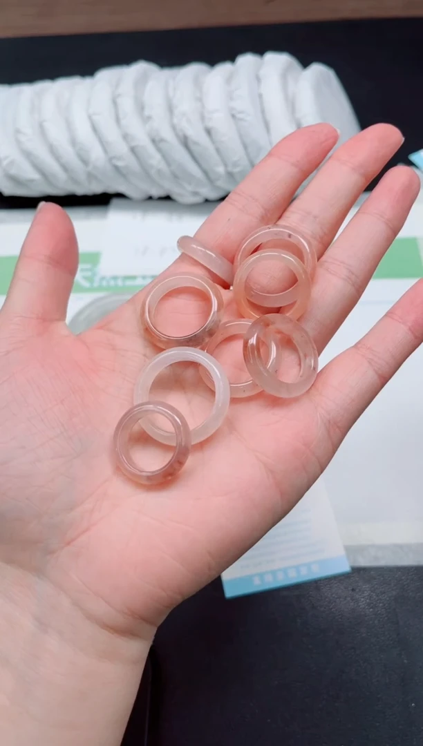 【闪购商品】石英质玉手镯未镶嵌戒指
