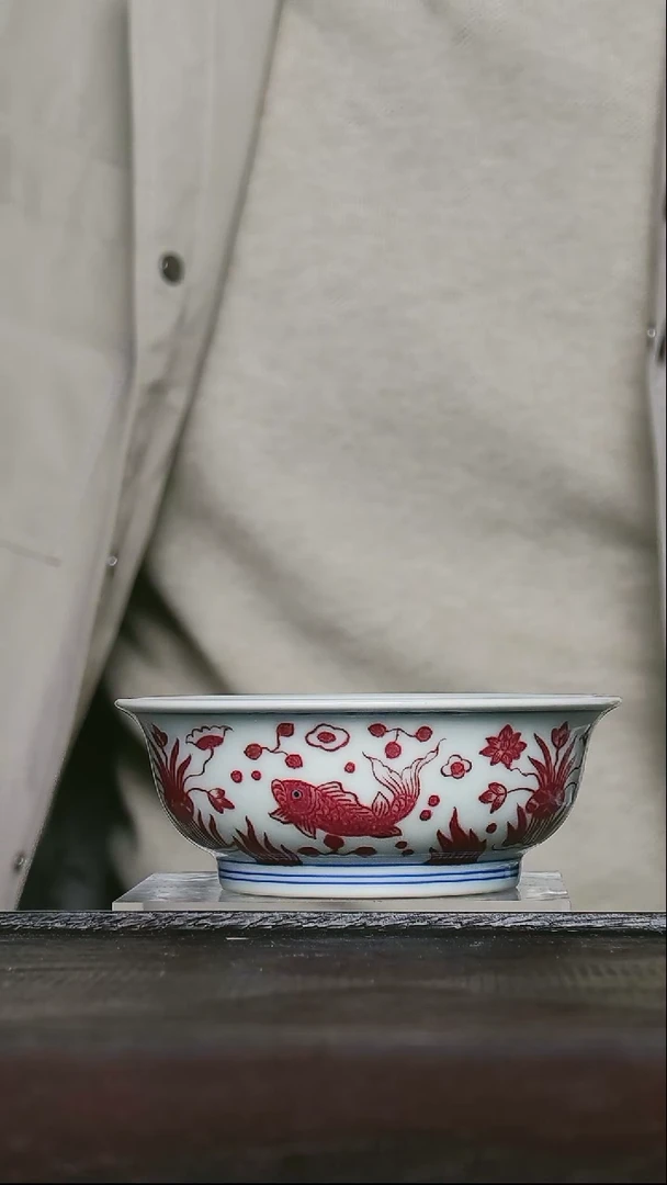 釉里红全红鱼藻炉士杯