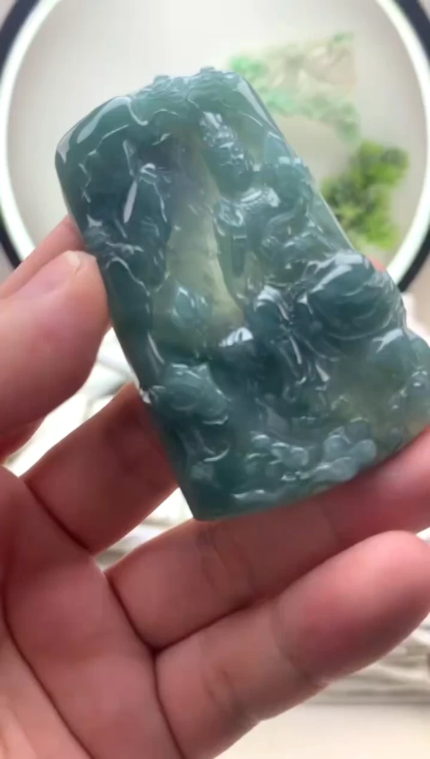 颈饰未镶嵌翡翠山水观音