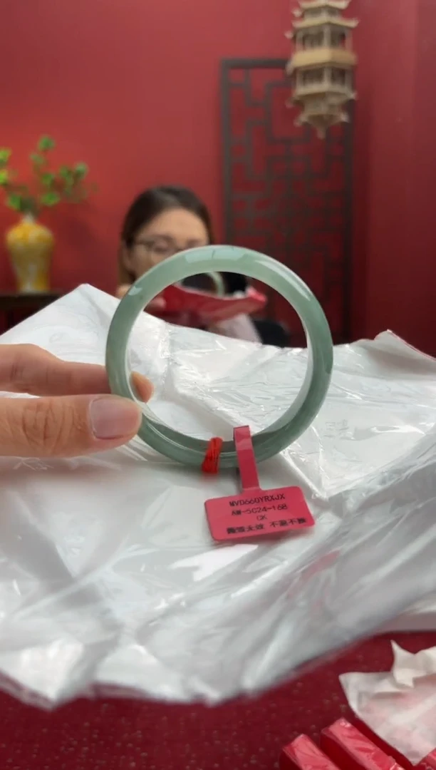 未镶嵌手镯翡翠翡翠手镯2