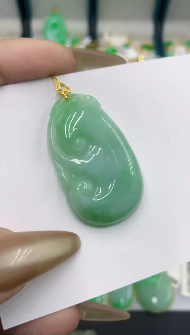 颈饰18K金镶嵌翡翠111111