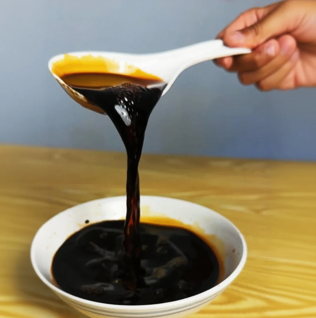 陕北特产黑豆酱油农村调味大缸酿晒