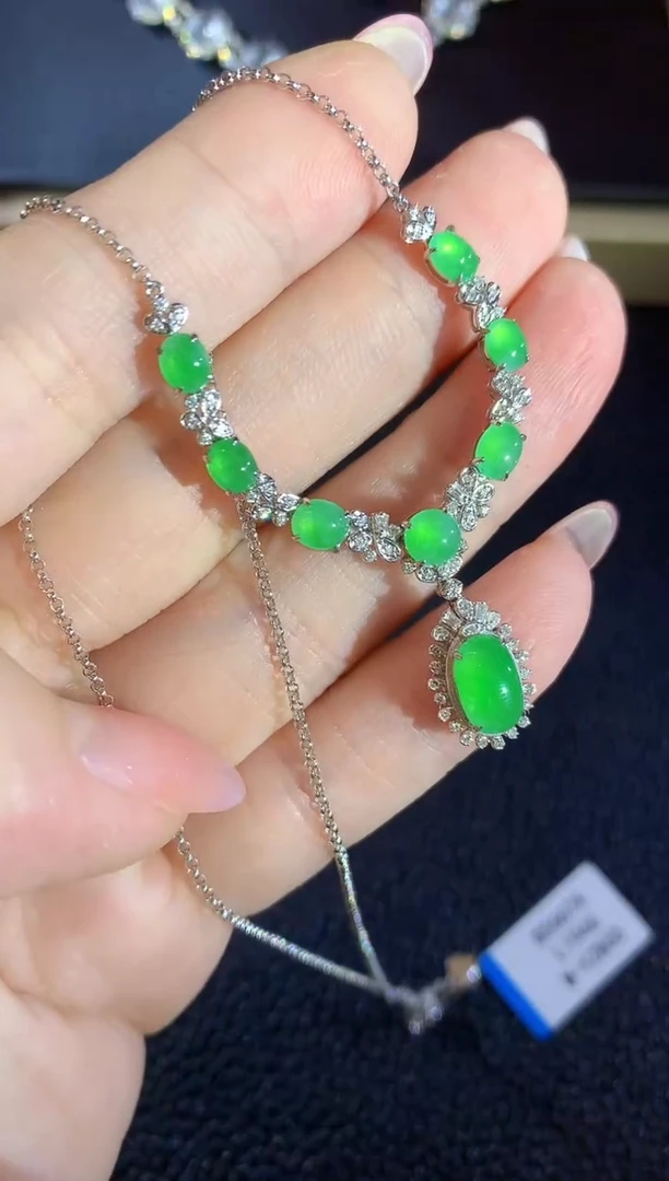 套链18K金镶嵌翡翠D41