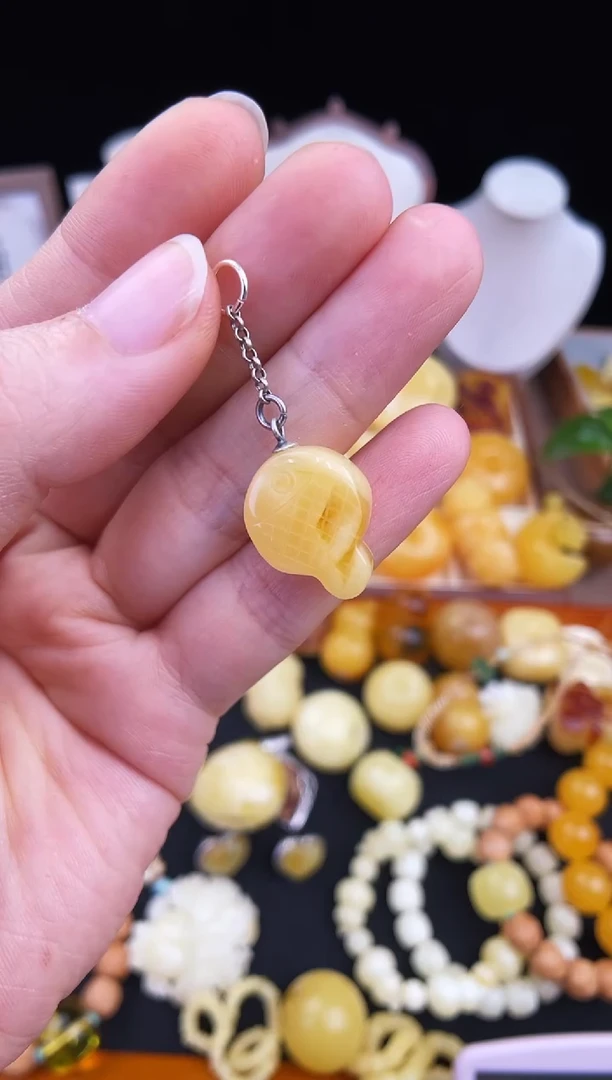 琥珀未镶嵌珠宝奇石柒月