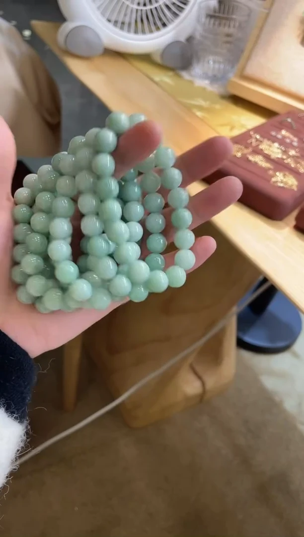 未镶嵌手串翡翠天然翡翠手串多样性发一