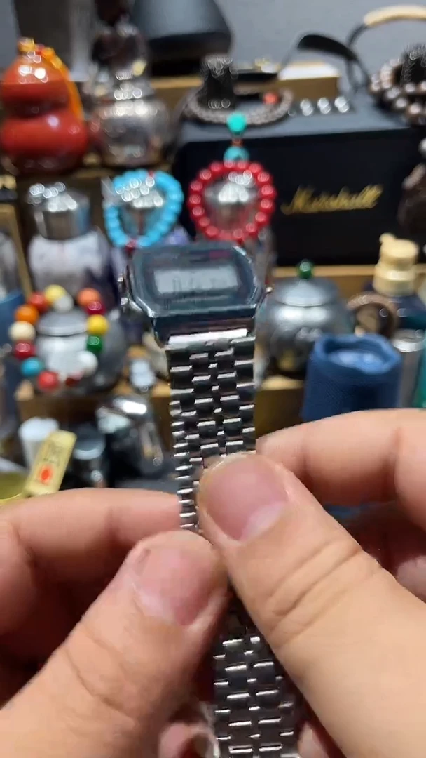 瓷片闪购商品 如图所示