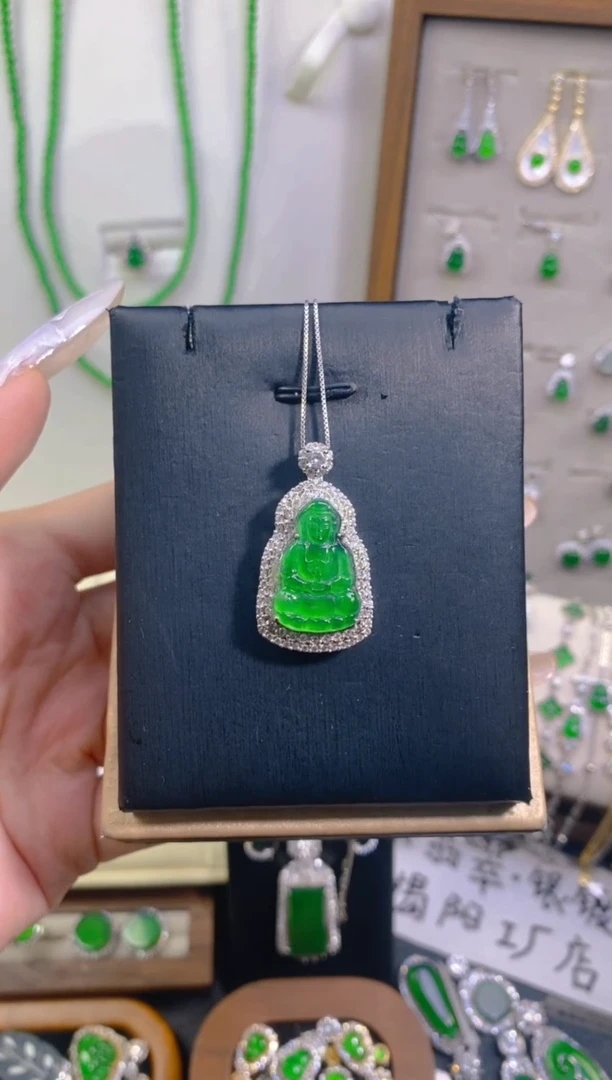颈饰银S925镶嵌翡翠观音吊坠