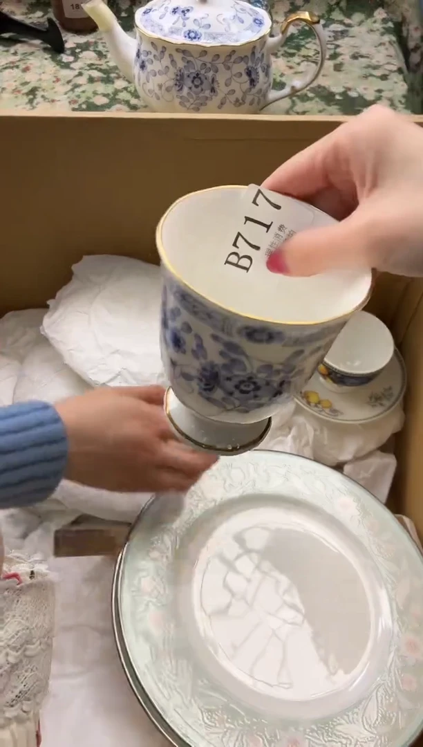 瓷片汐*朵       B717