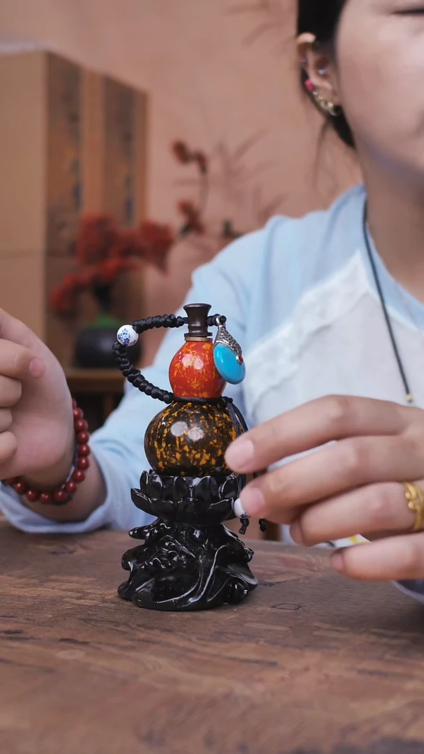 977号------开口小葫芦手捻