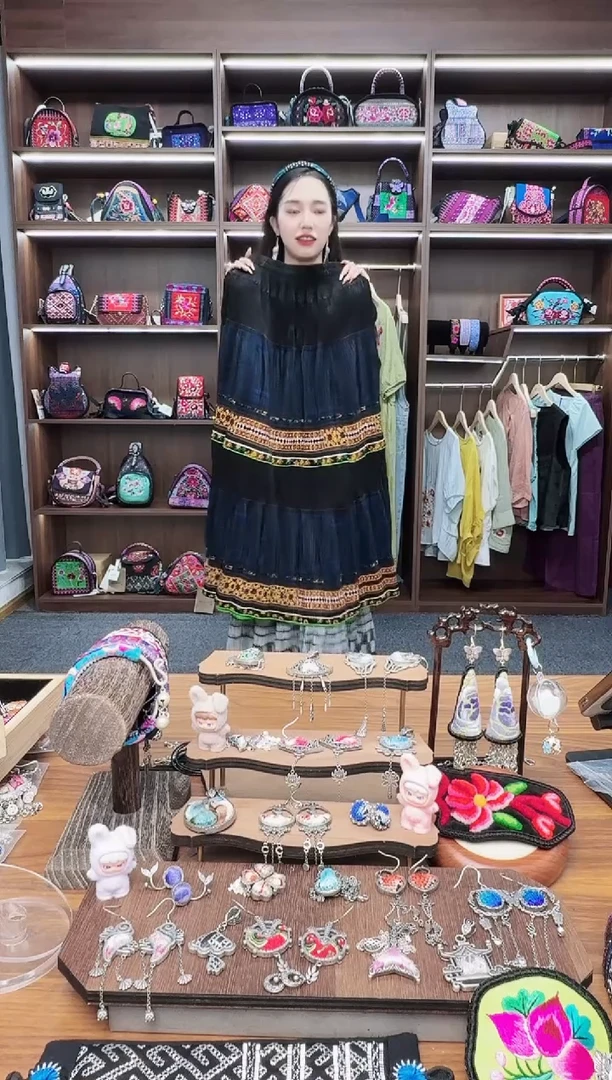 织绣A44蒙阿苏苗绣传承旗舰店