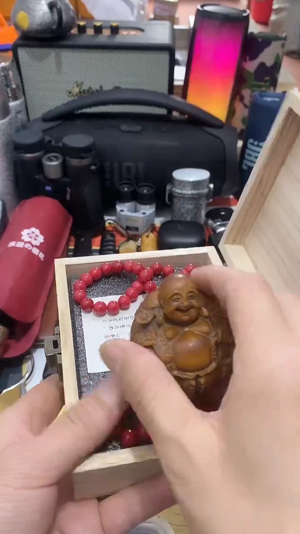 瓷片闪购商品 如图所示