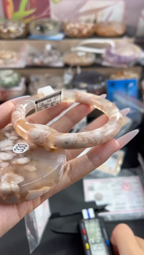 未镶嵌手镯石英质玉62