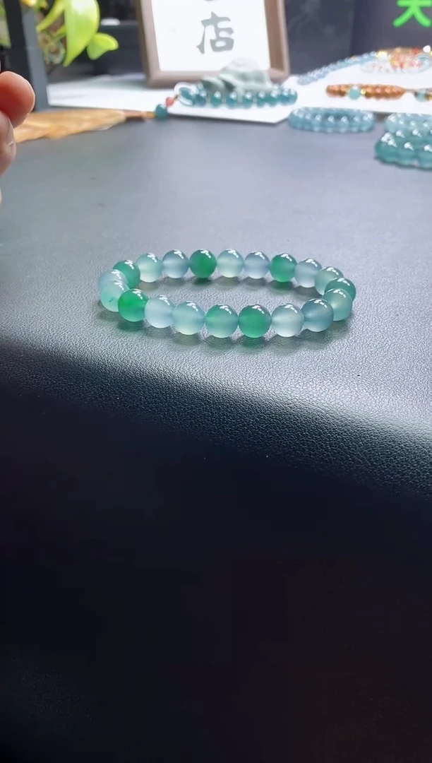 颈饰未镶嵌翡翠?**?0936587472