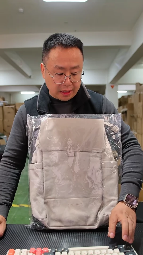 塑料A3 背，，，袋 发一只 米白色