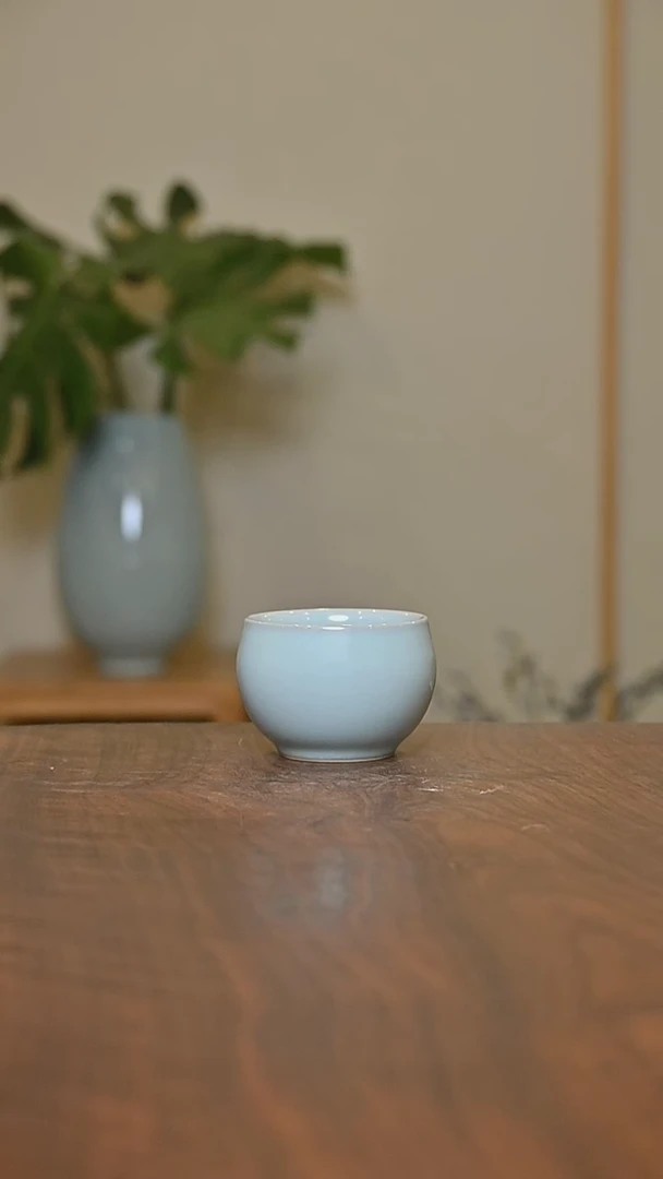缸杯 天青 微瑕 朱家汝窑款