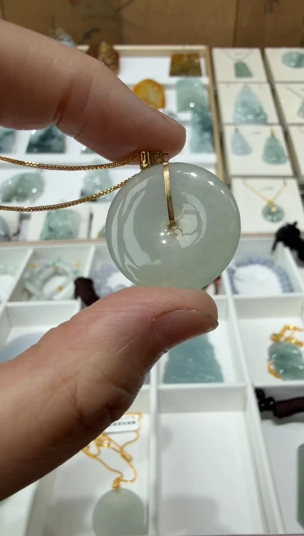 翡翠挂件18K金镶嵌A货翡翠多样性孤品