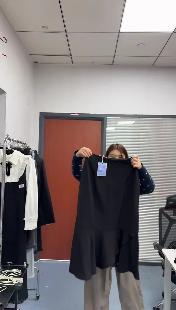 恐龙阿姨闪购商品：黑色鱼尾半身裙L码腰围70