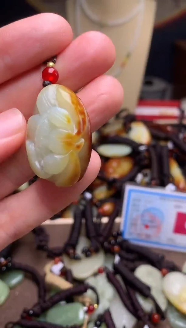 颈饰未镶嵌和田玉新疆料青海料清水和田玉吊坠