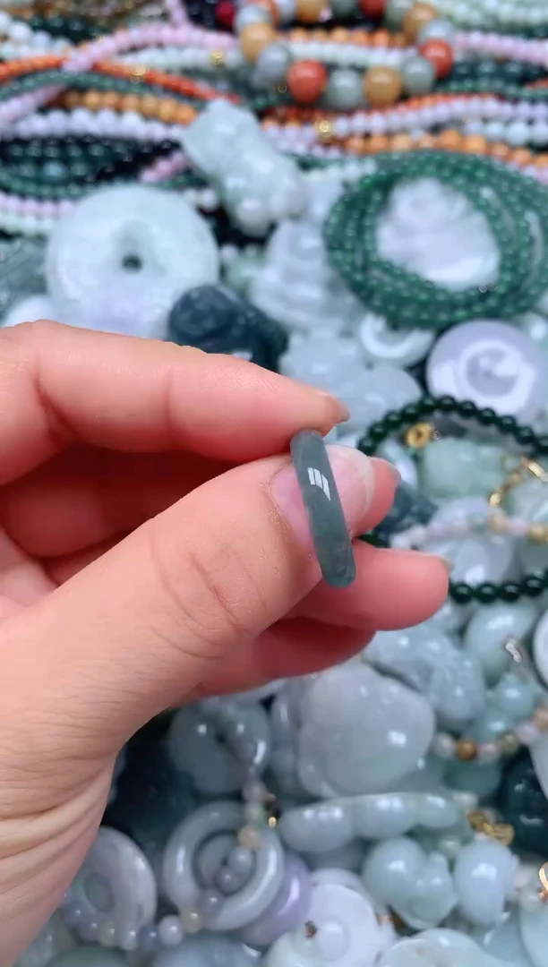 颈饰未镶嵌翡翠天然翡翠