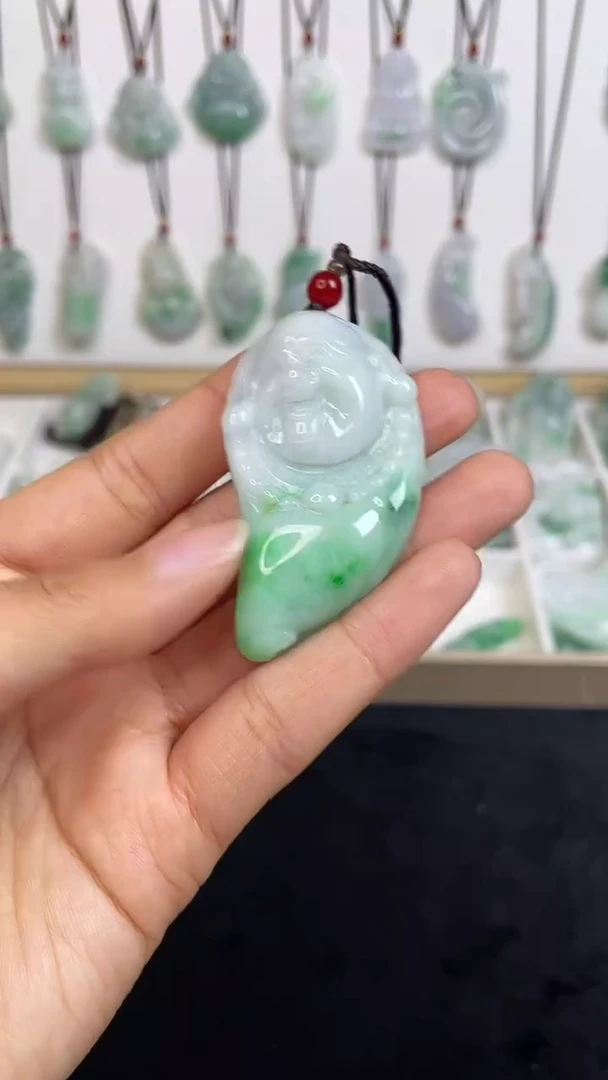 颈饰未镶嵌翡翠1