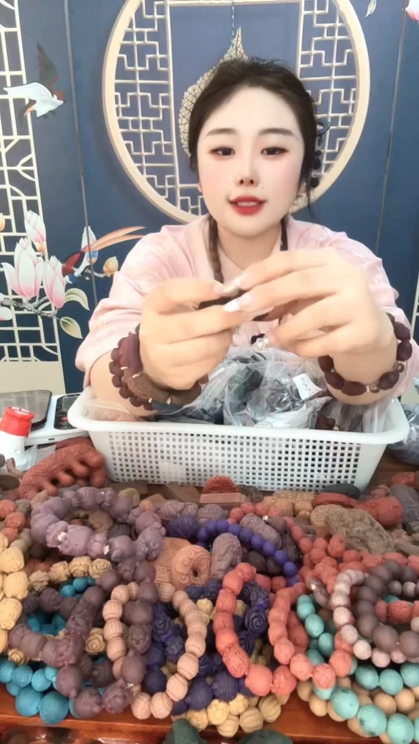 泥塑玉兰香扎基球